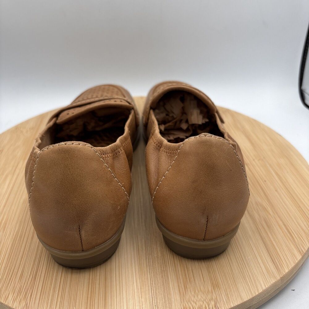 Clarks Lyrical Way Womens Cognac Leather Perforated Loafer Flat Shoe 8.5 - Picture 7 of 11